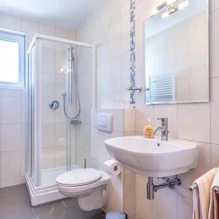 Pinia Apartment