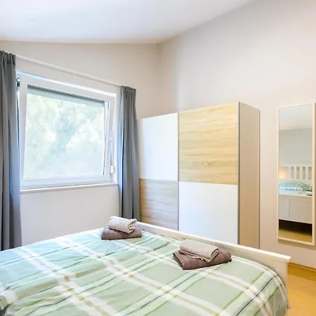 Apartment Pinia *