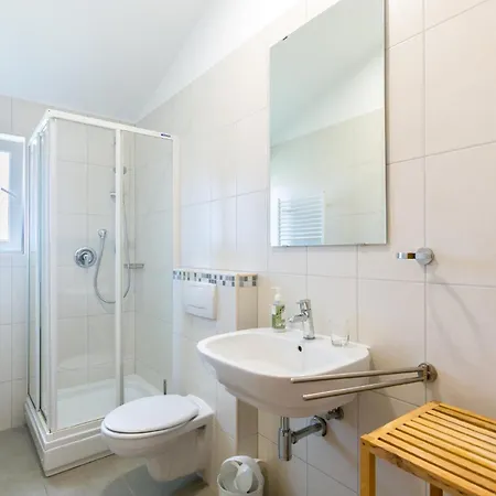 Pinia Apartment