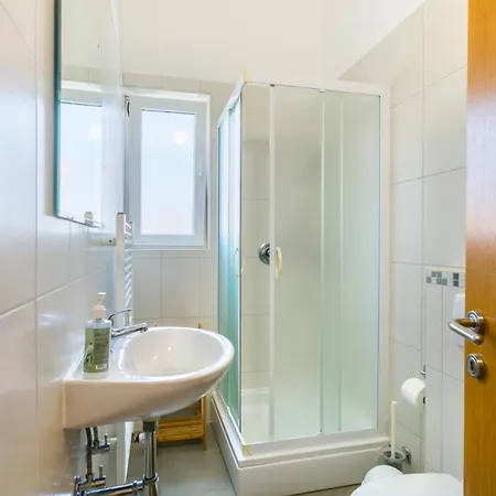 Pinia Медулин